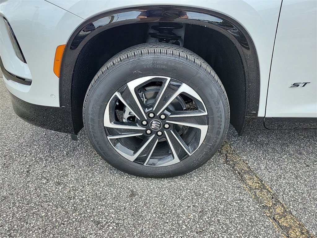 New 2025 Buick Enclave Sport Touring w/ Super Cruise Package image 3