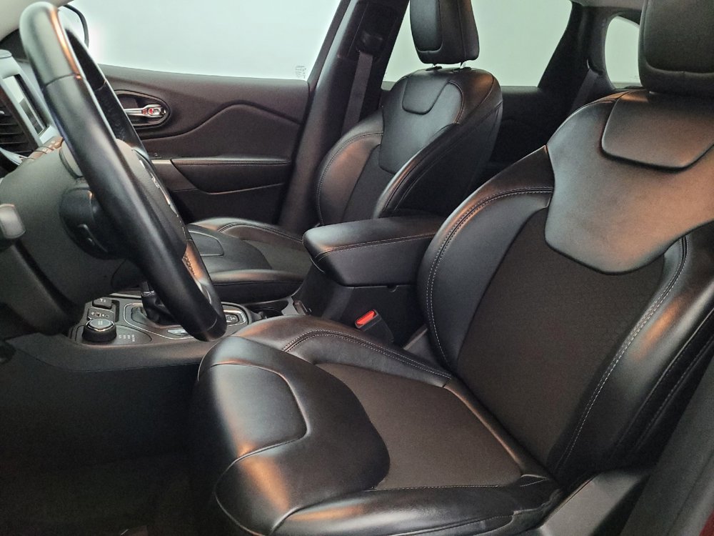 Used 2021 Jeep Cherokee Latitude Plus image 17