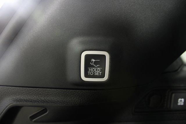 New 2025 Jeep Grand Cherokee Limited w/ Luxury Tech Group II image 23