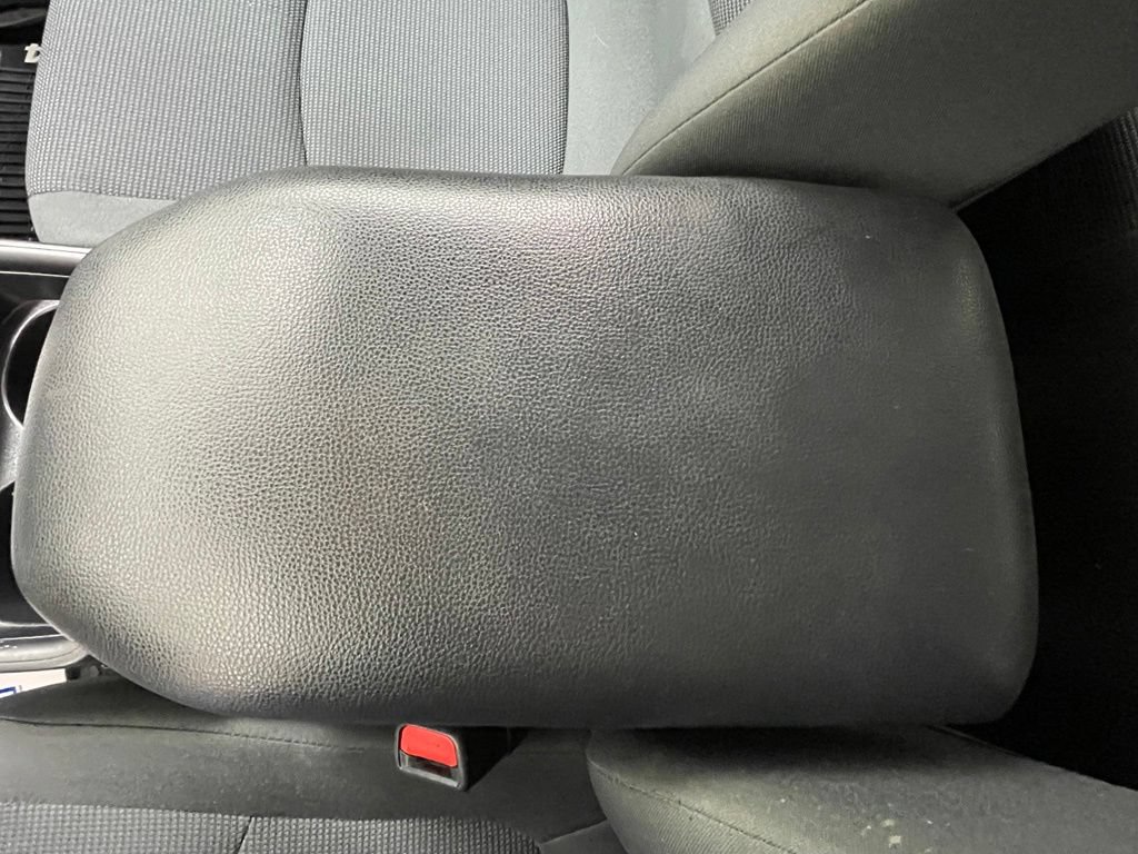 Used 2019 Toyota RAV4 LE w/ All Weather Liner Package AWD/4WD image 16