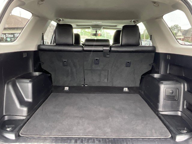 Used 2011 Toyota 4Runner SR5 w/ Premium Pkg w/Leather RWD image 30