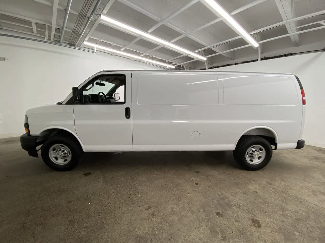 Used 2025 Chevrolet Express 2500 Extended w/ Driver Convenience Package RWD image 3
