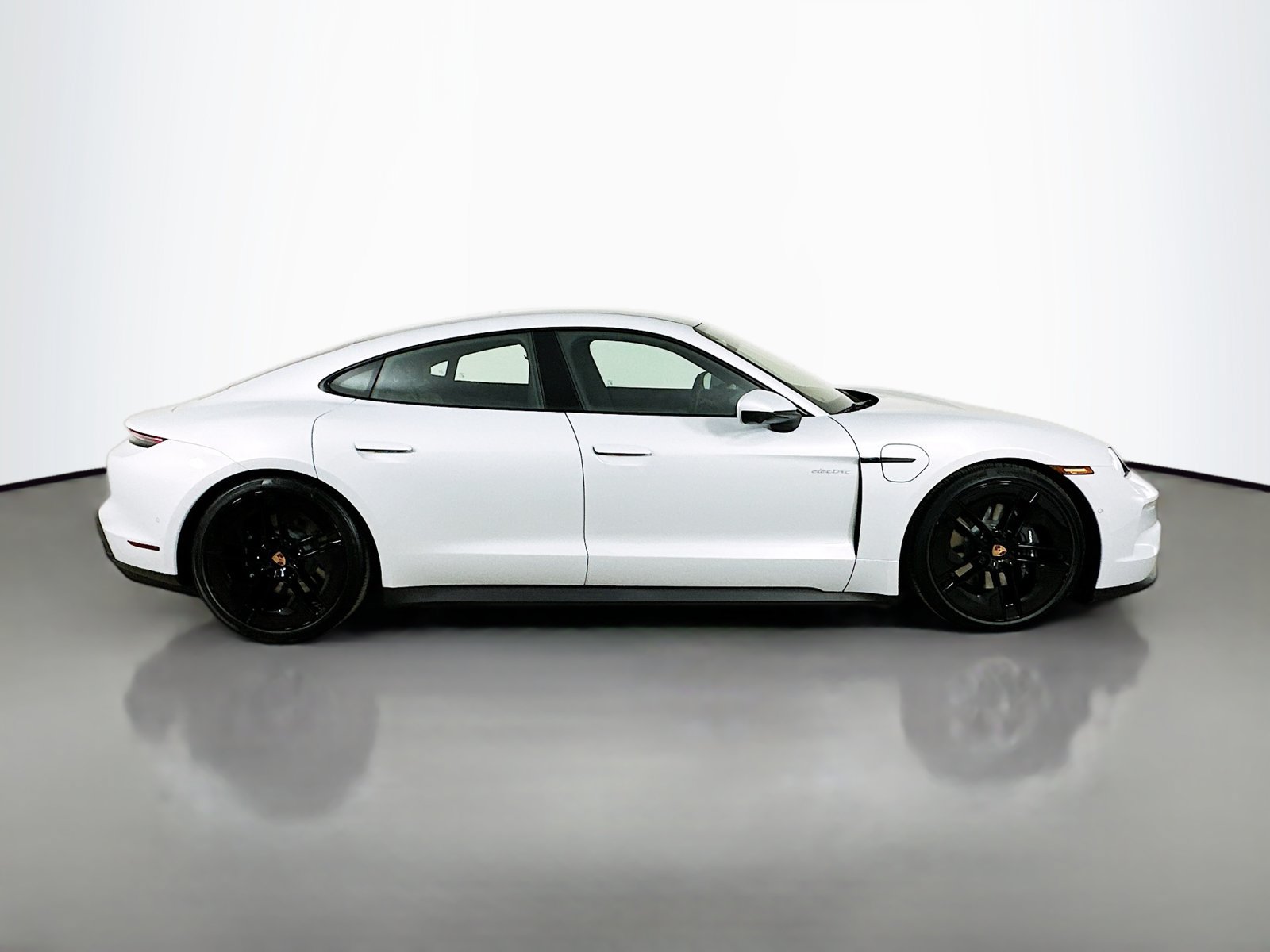 New 2026 Porsche Taycan AWD/4WD image 4