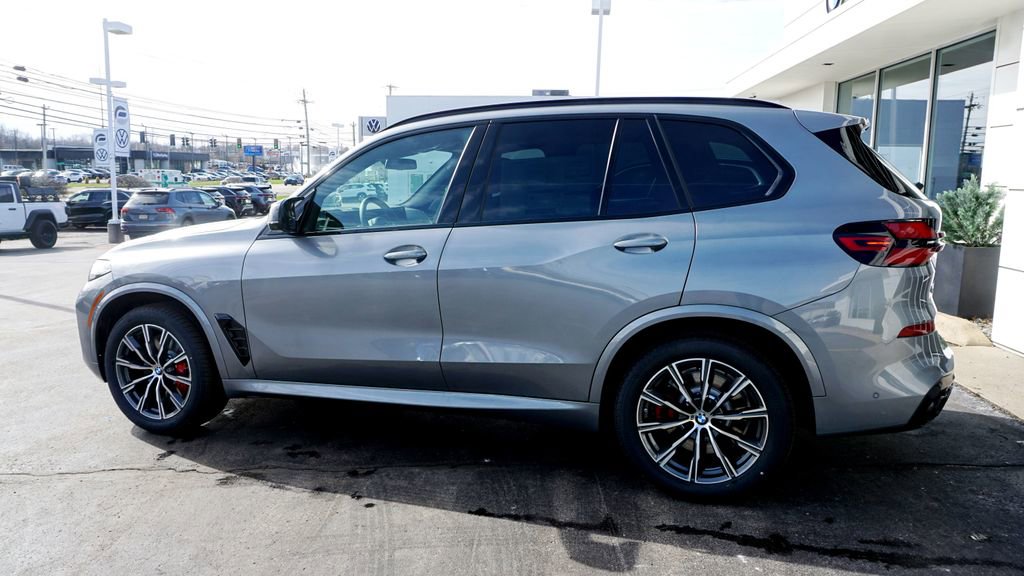 New 2026 BMW X5 M60i image 10