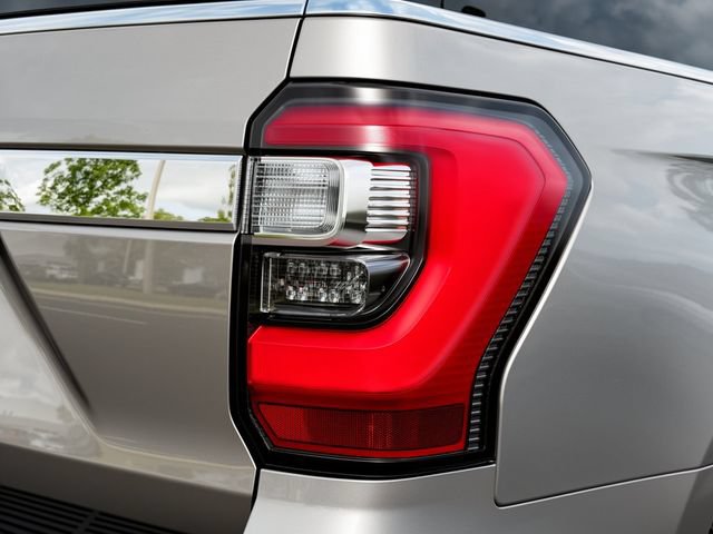 Used 2018 Ford Expedition Limited w/ Equipment Group 302A RWD image 10