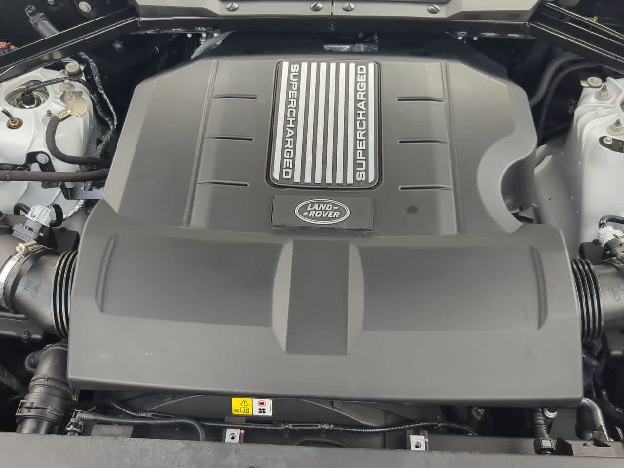 Certified 2025 Land Rover Defender 90 V8 AWD/4WD image 15