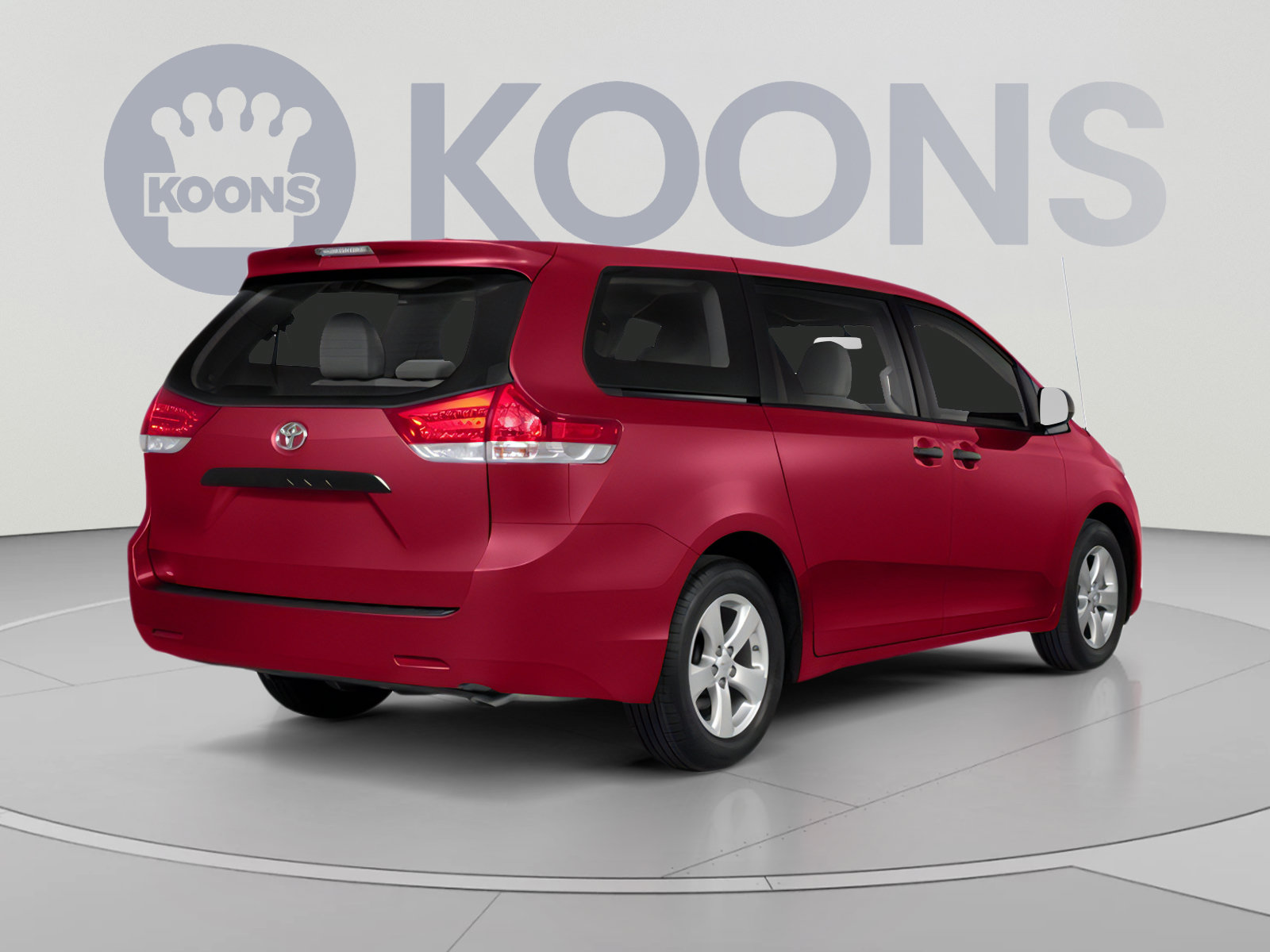 Used 2014 Toyota Sienna SE FWD image 2