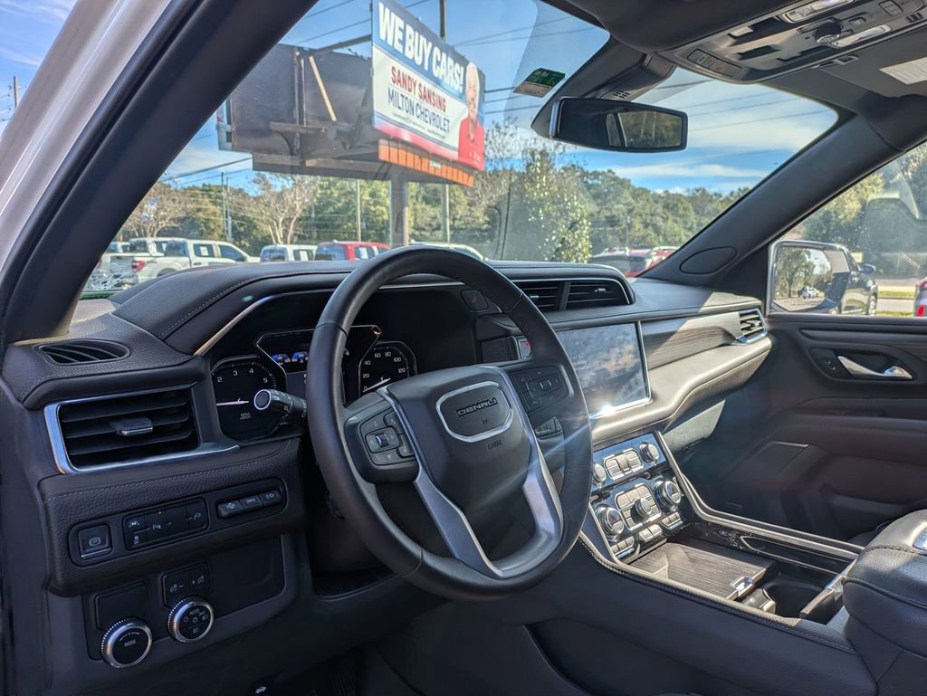 Used 2021 GMC Yukon XL Denali image 13