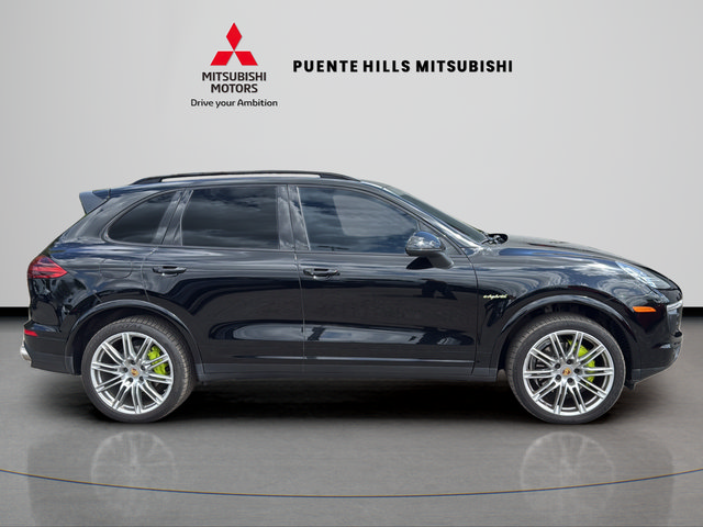Used 2017 Porsche Cayenne S Platinum AWD/4WD image 4