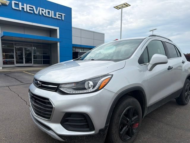 Used 2019 Chevrolet Trax LT w/ LT Convenience Package AWD/4WD image 1