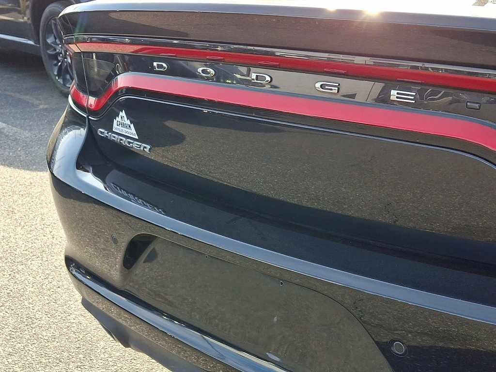 Used 2016 Dodge Charger SE w/ Popular Equipment Group image 13