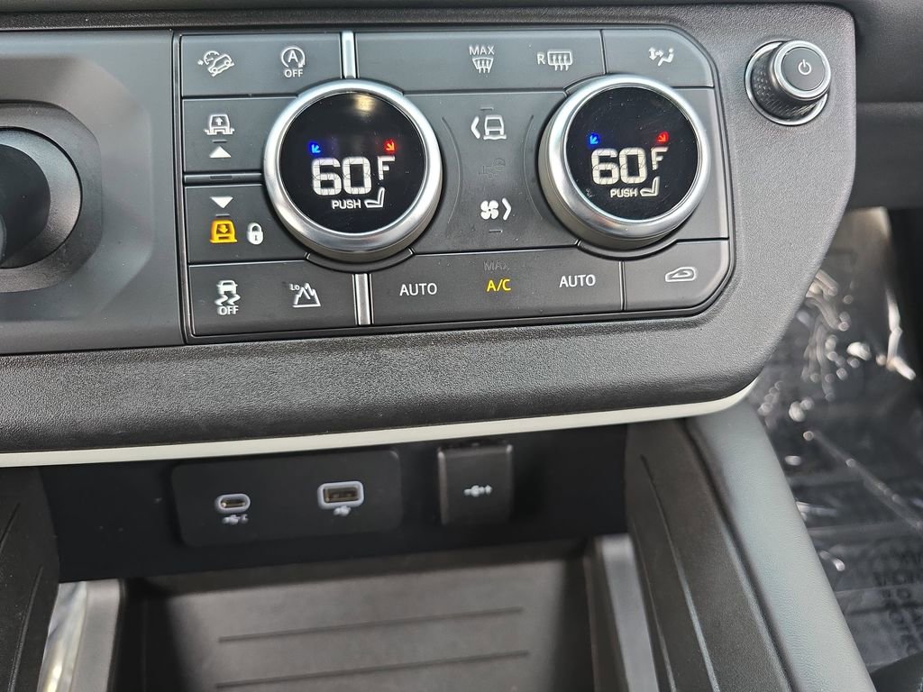 Certified 2023 Land Rover Defender 110 SE image 25