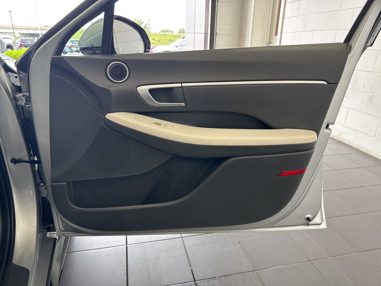 Used 2025 Hyundai Sonata SEL FWD image 46