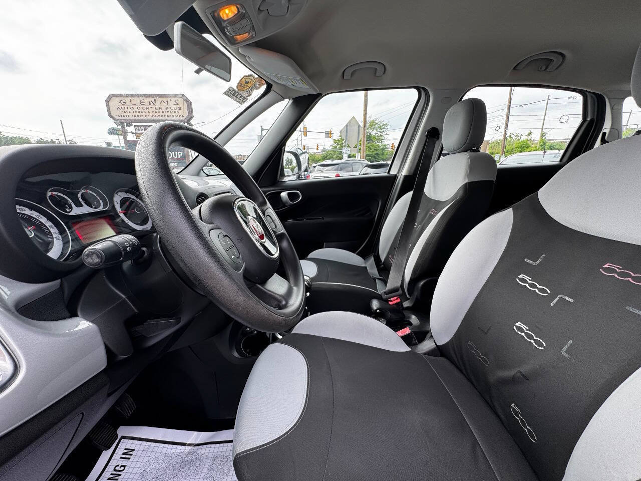 Used 2015 FIAT 500L Pop FWD image 10