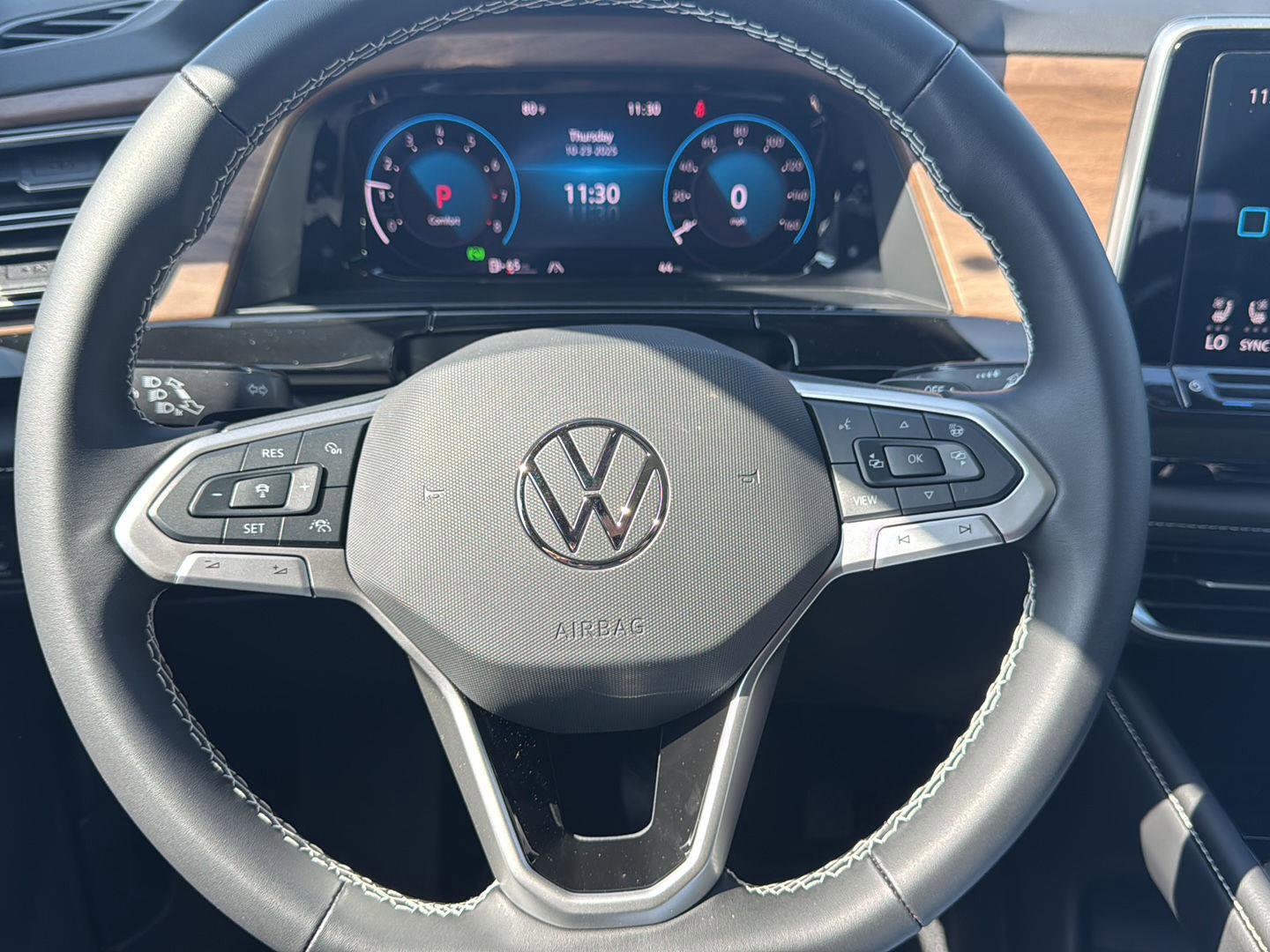 New 2026 Volkswagen Atlas SE image 22