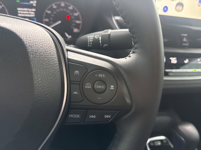 Used 2023 Toyota Corolla SE w/ Carpet Mat Package (TMS) image 28