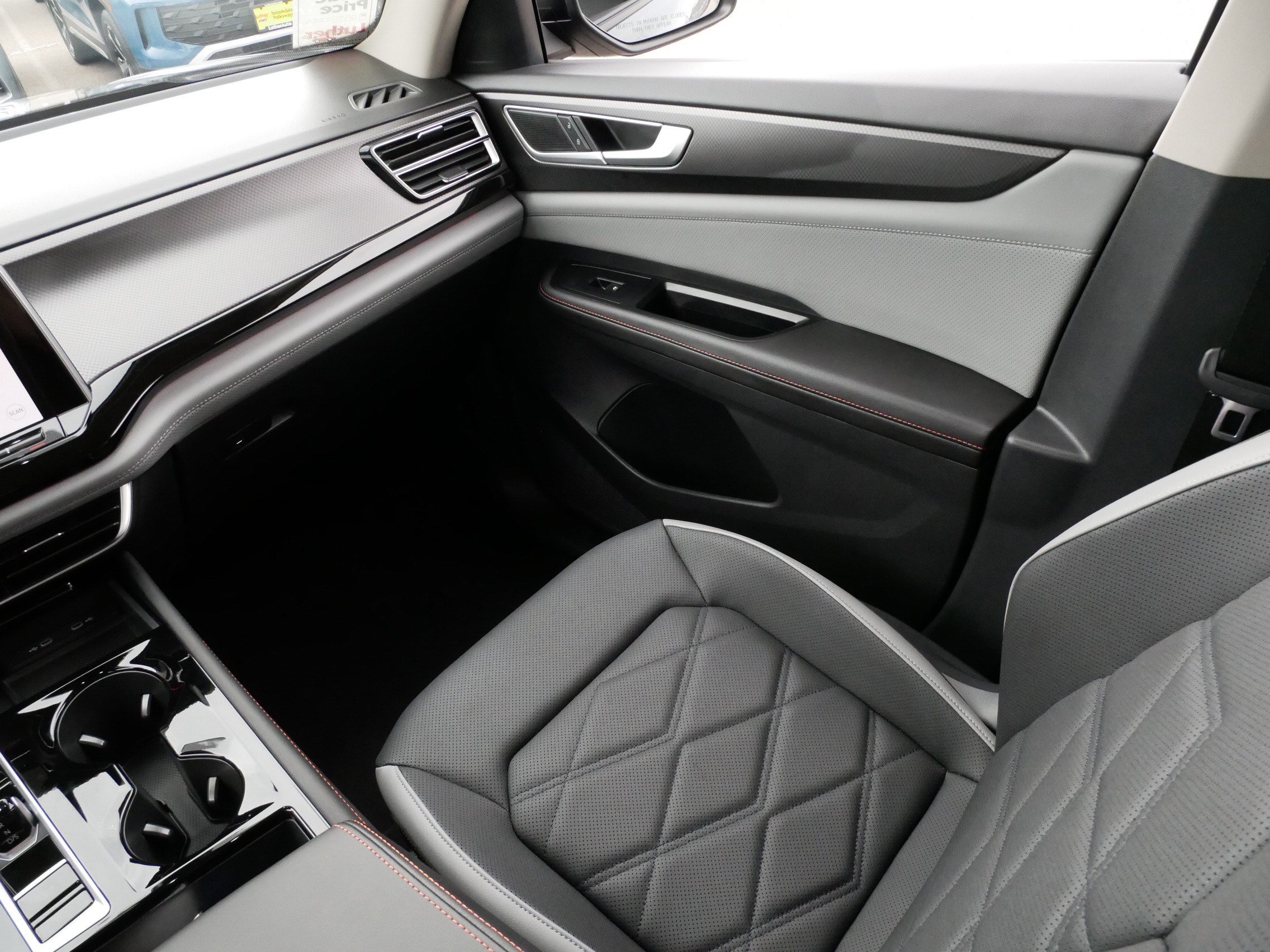 Certified 2024 Volkswagen Atlas Peak Edition SEL image 11