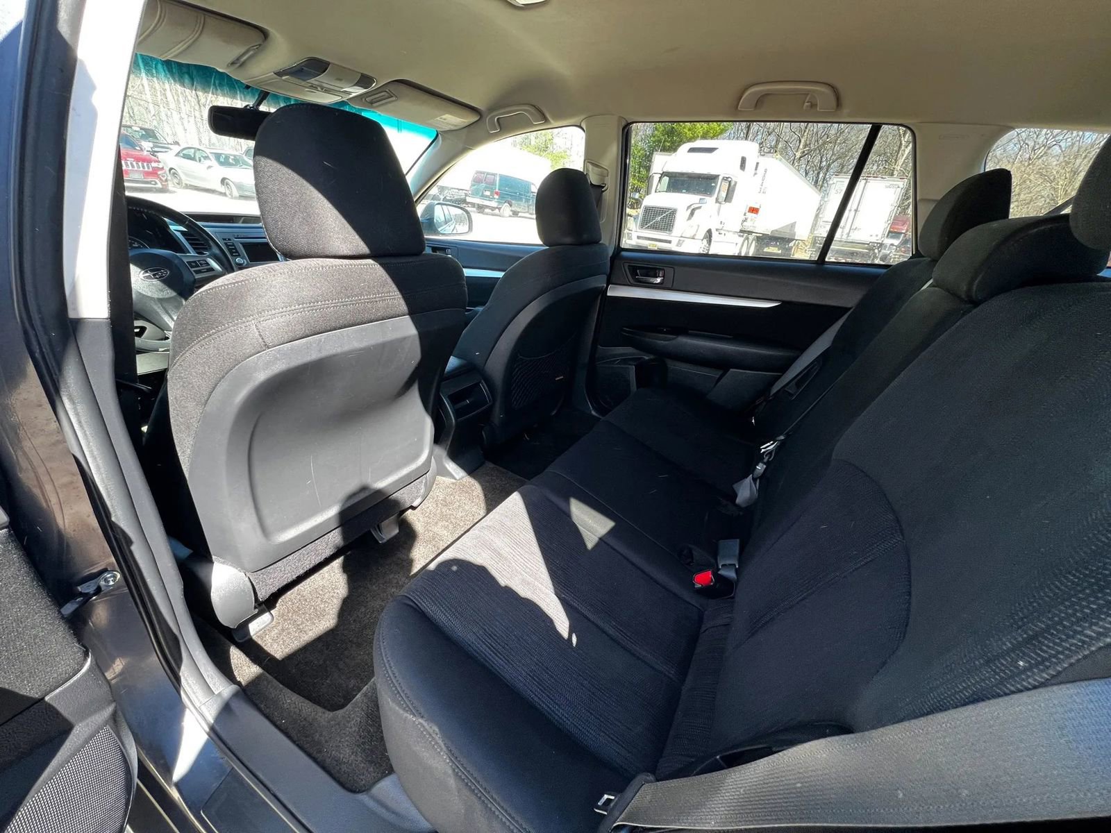 Used 2014 Subaru Outback 2.5i Premium AWD/4WD image 10