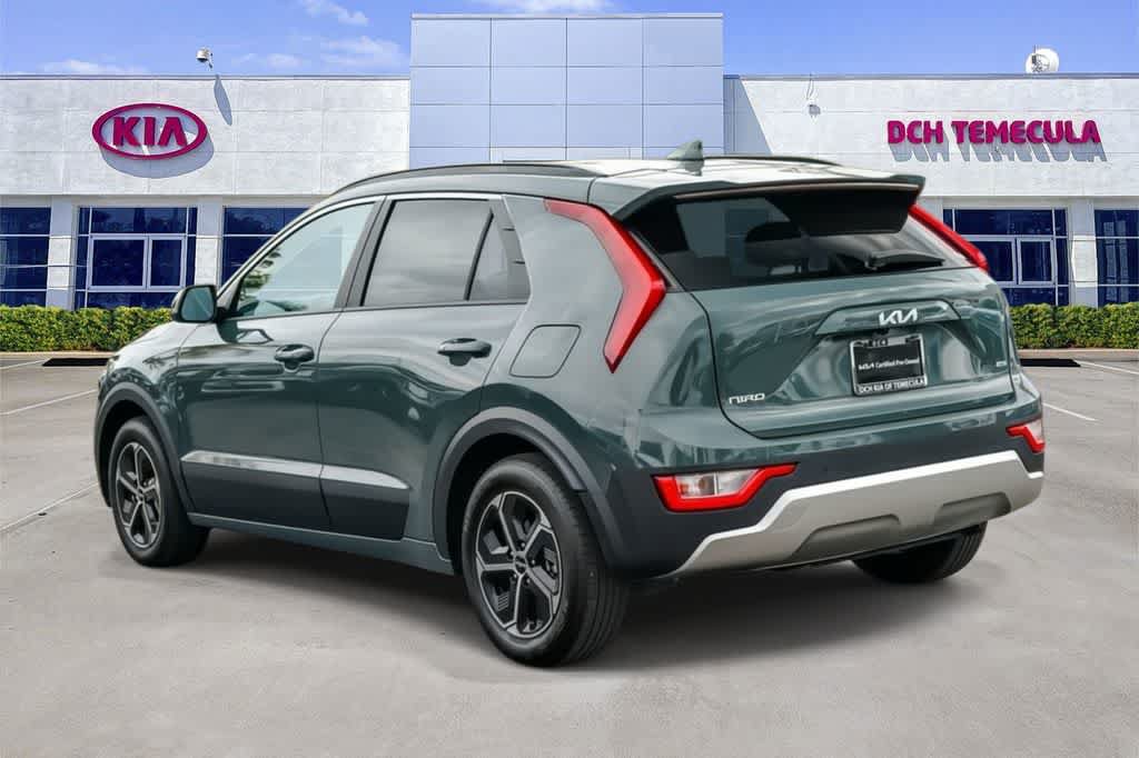 Certified 2025 Kia Niro EX FWD image 6