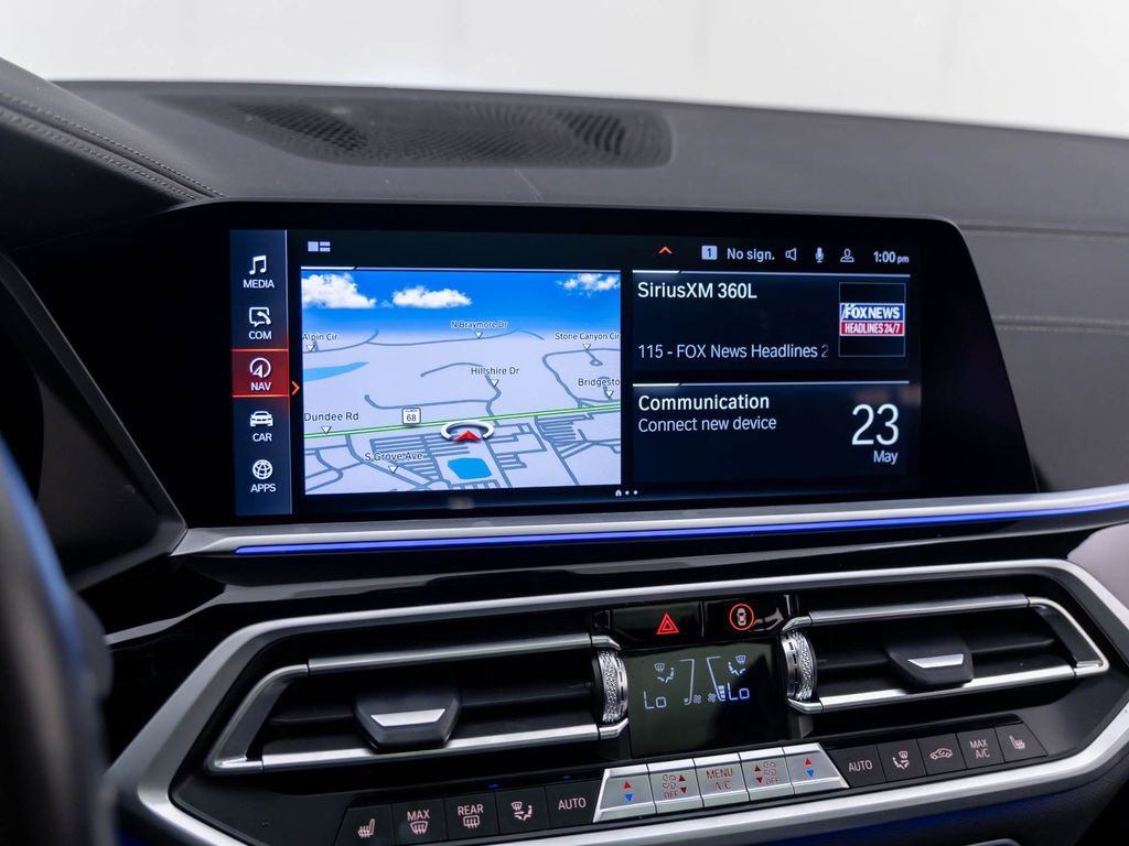 Used 2022 BMW X7 xDrive40i w/ M Sport Package AWD/4WD image 28