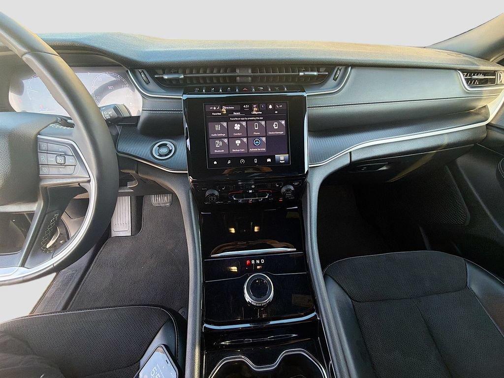 Used 2023 Jeep Grand Cherokee Altitude AWD/4WD image 26