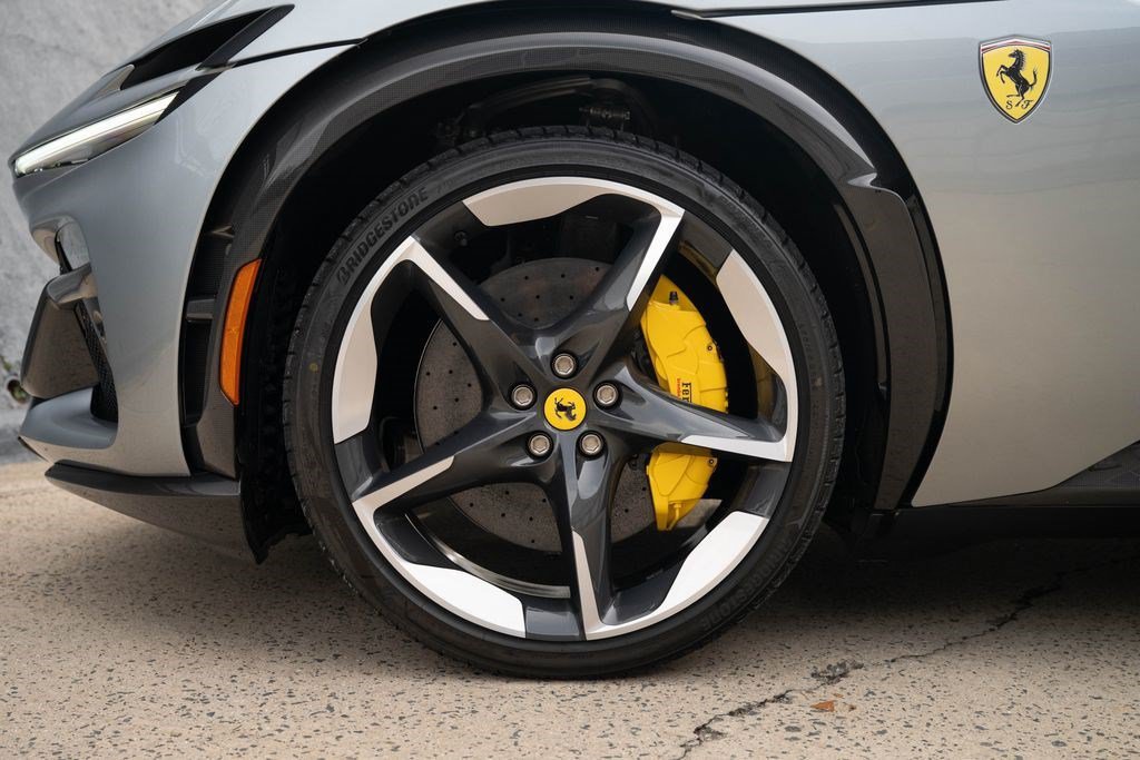 Used 2024 Ferrari Purosangue AWD/4WD image 18