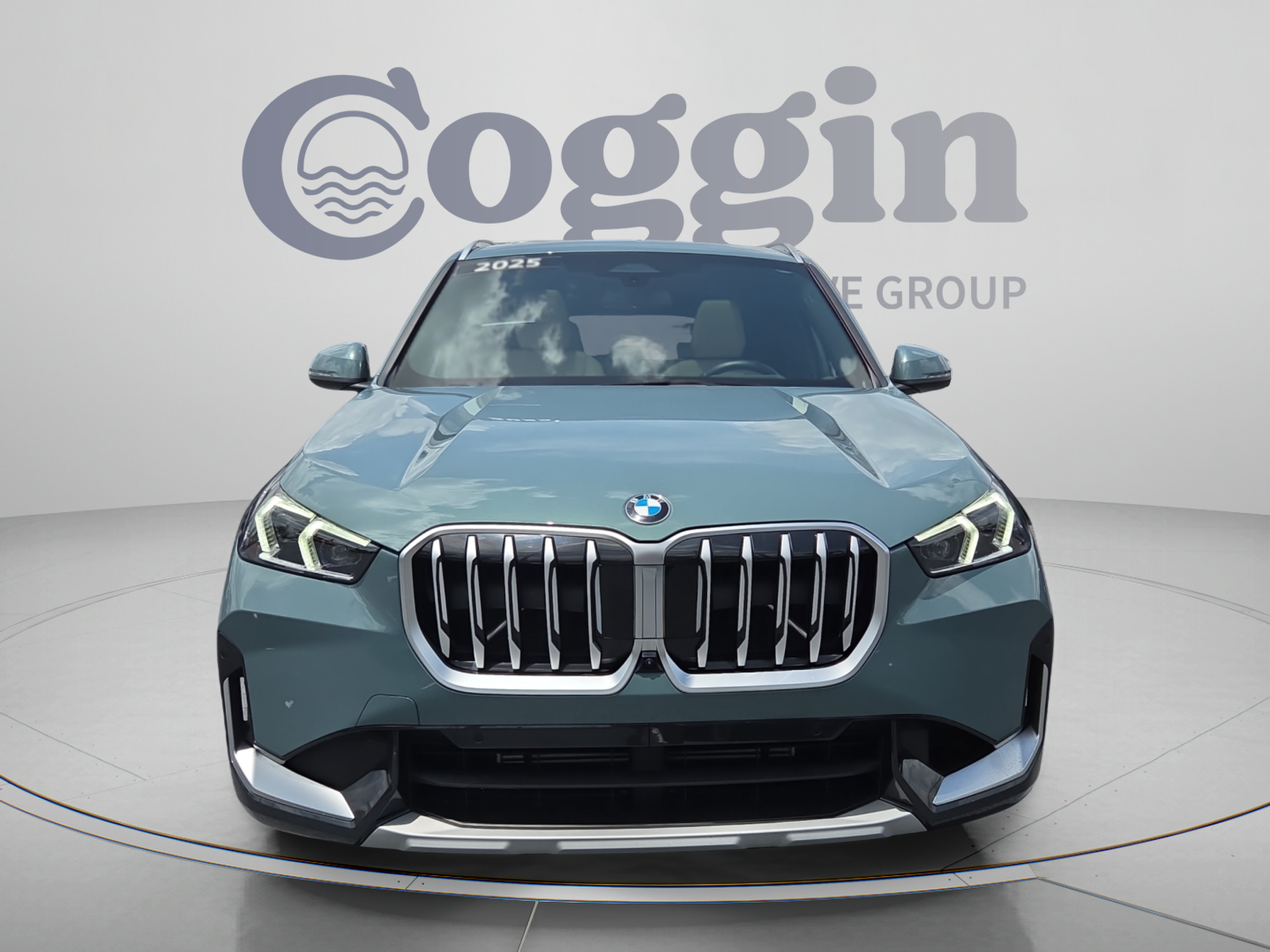 Used 2025 BMW X1 xDrive28i w/ Technology Package AWD/4WD image 8
