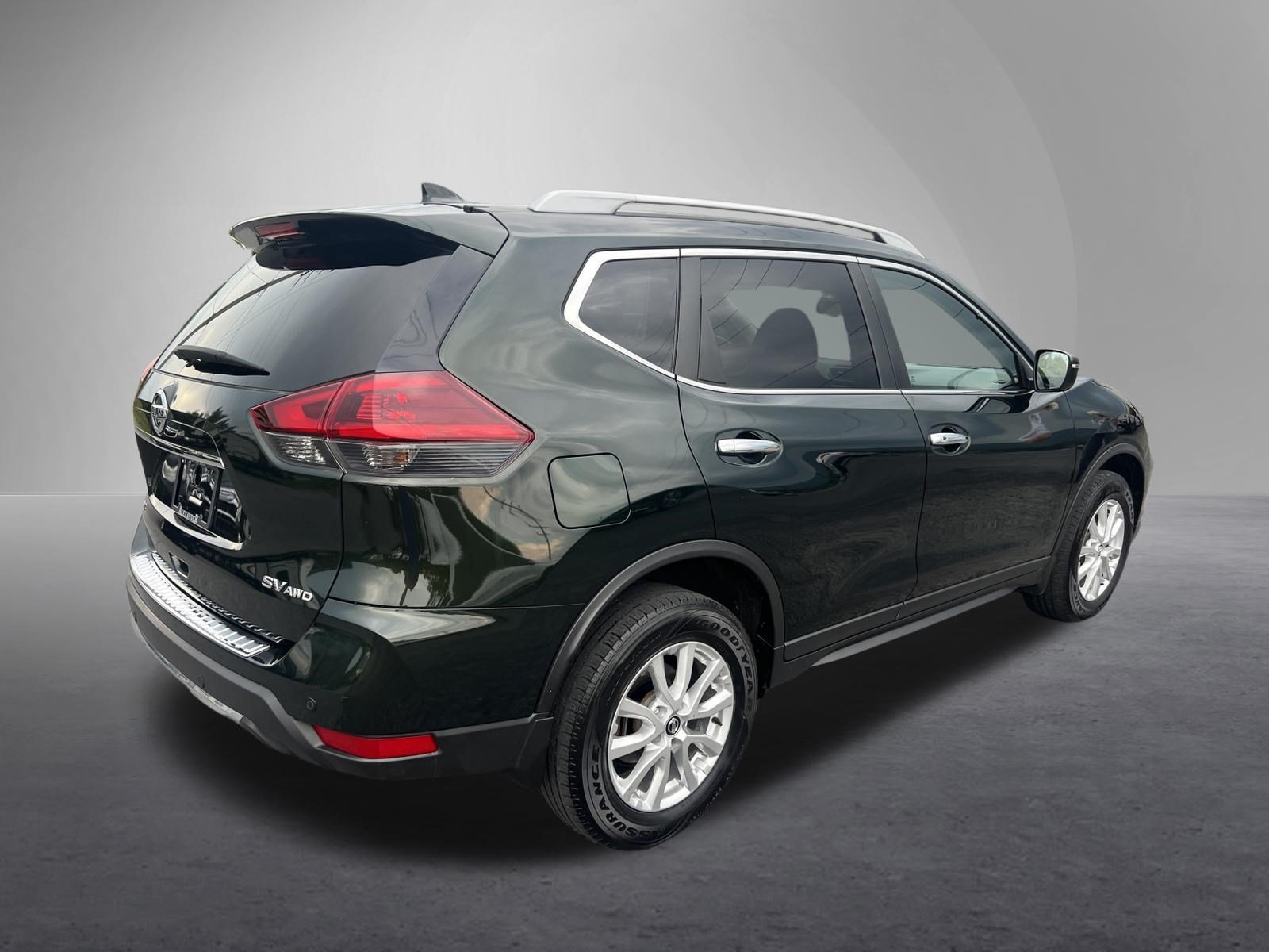 Used 2019 Nissan Rogue SV AWD/4WD image 3