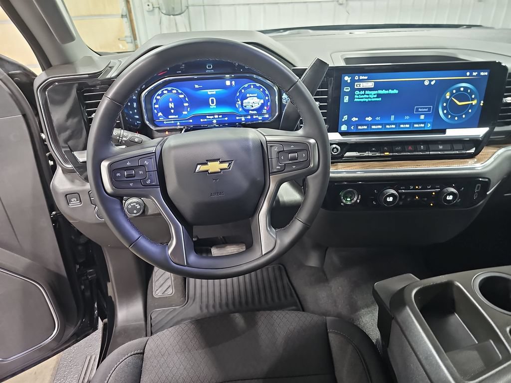 Used 2023 Chevrolet Silverado 1500 LT AWD/4WD image 15