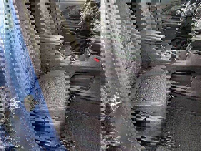 Used 2024 GMC Terrain SLE image 17