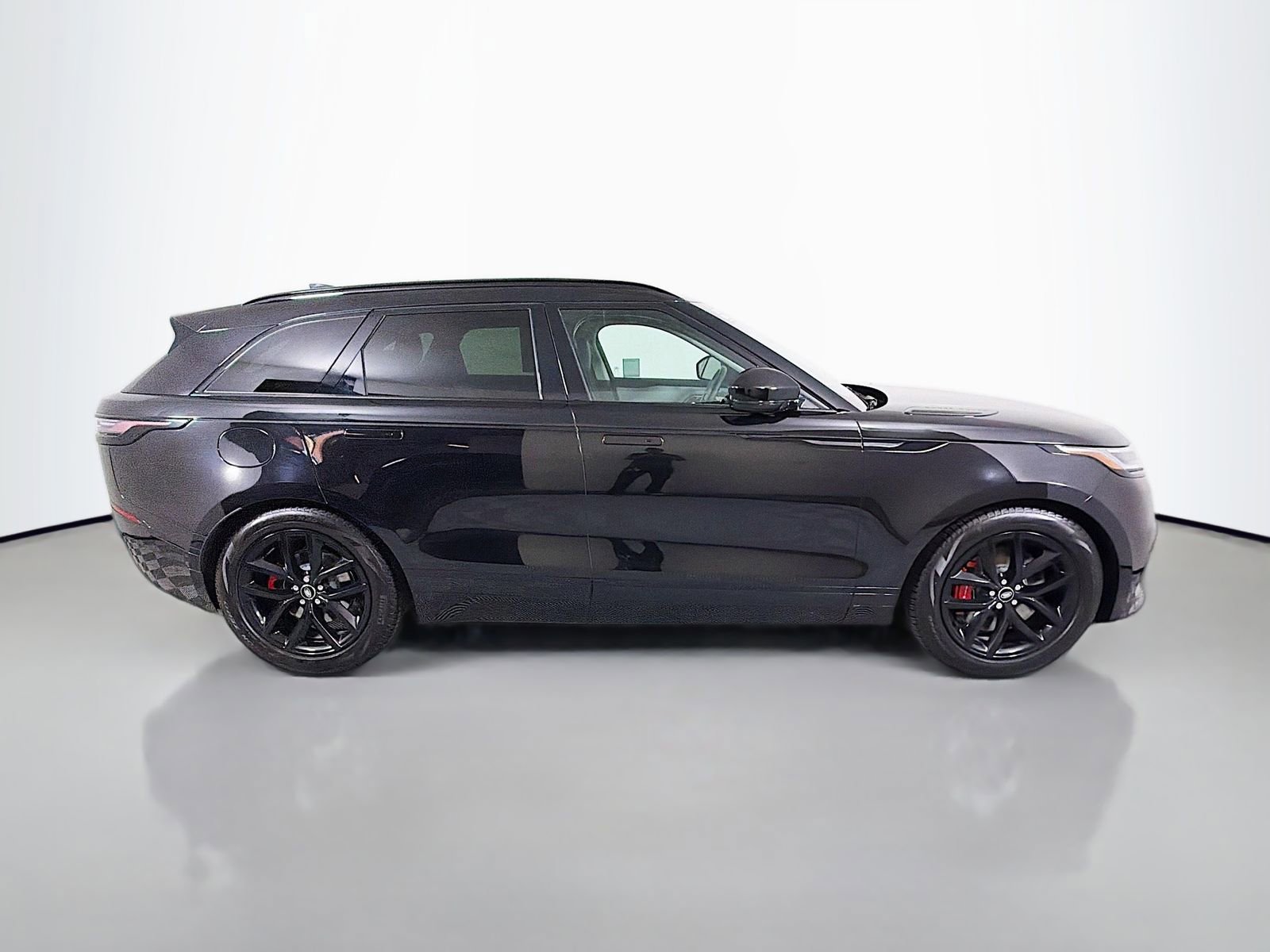 Certified 2025 Land Rover Range Rover Velar Dynamic SE AWD/4WD image 6