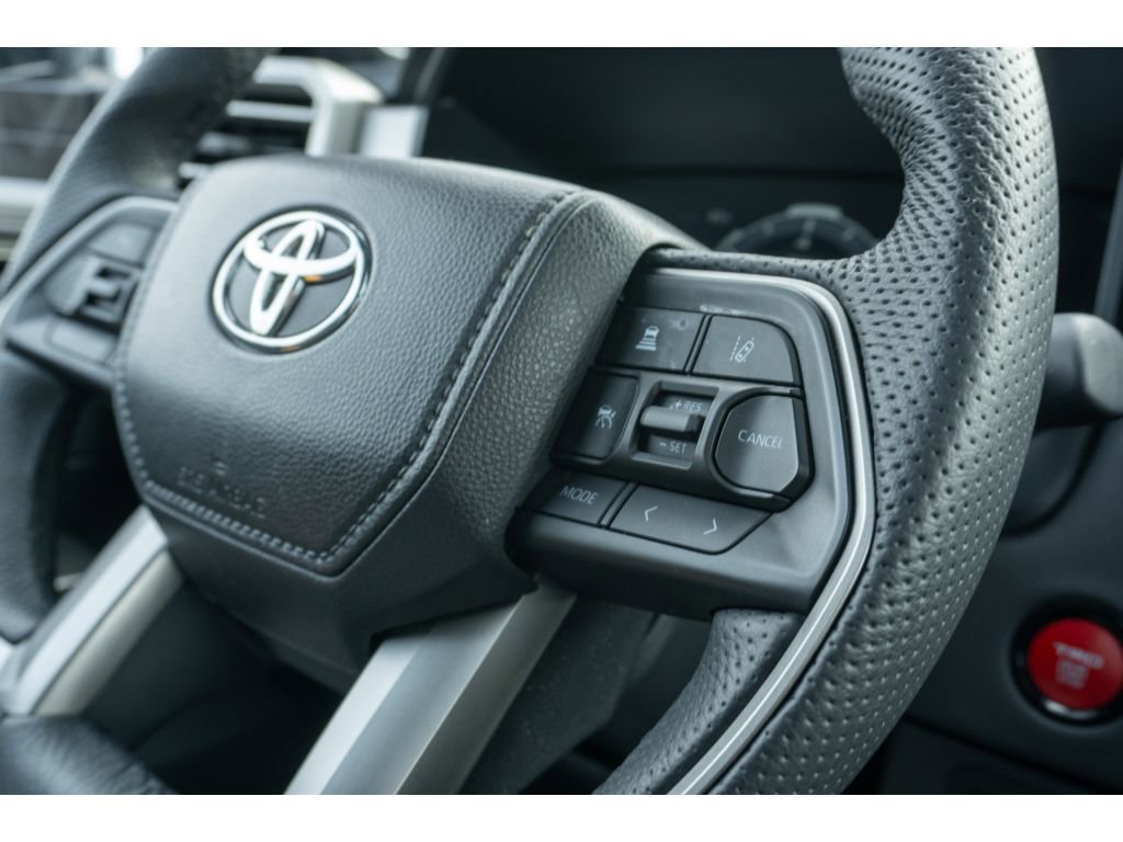 Used 2025 Toyota Tundra Limited image 27