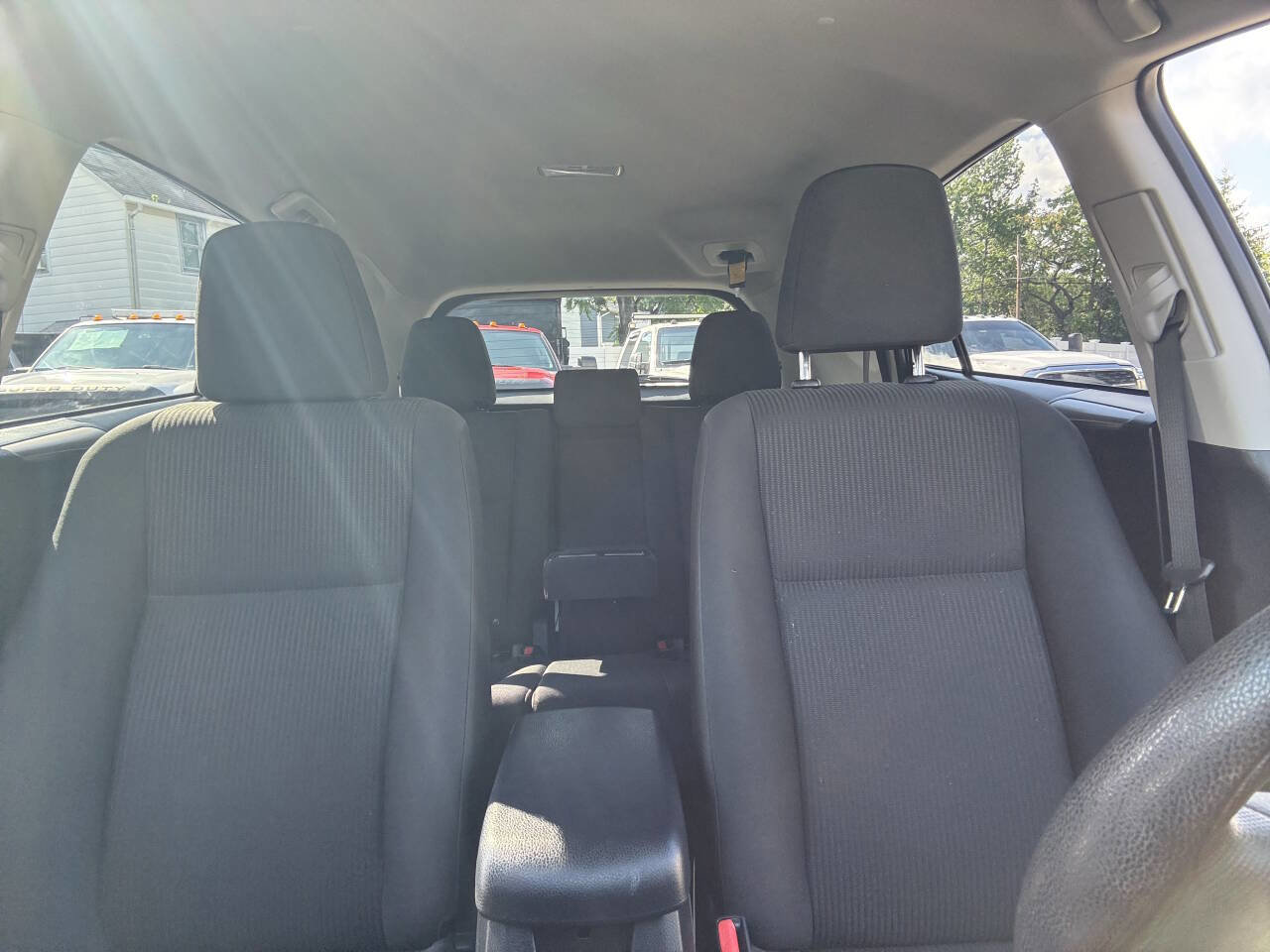 Used 2018 Toyota RAV4 LE image 40