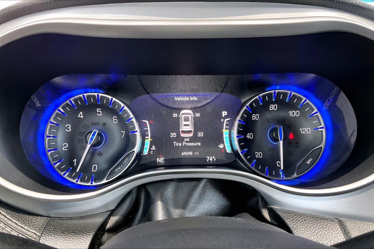 Used 2021 Chrysler Pacifica Touring w/ S Appearance Package FWD image 25