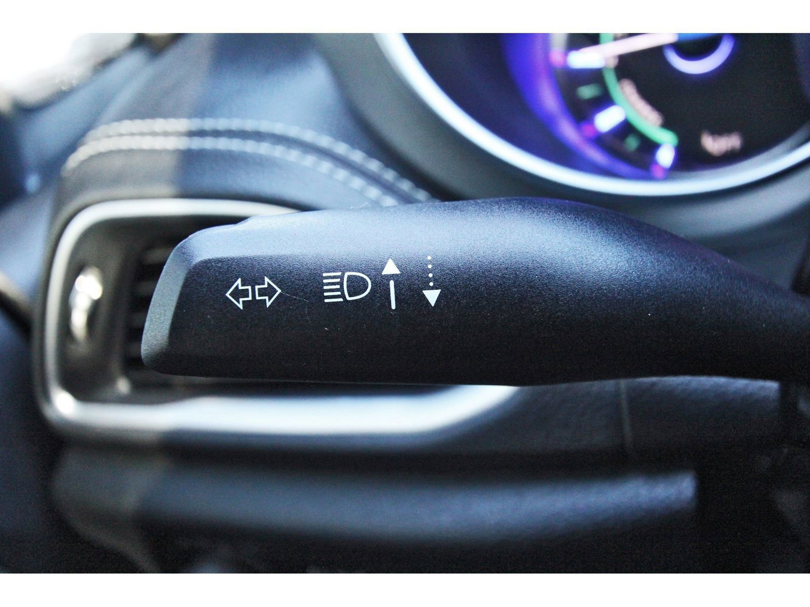 Used 2024 Chrysler Pacifica Premium image 22