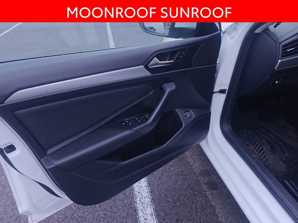 Used 2021 Volkswagen Jetta SE image 5