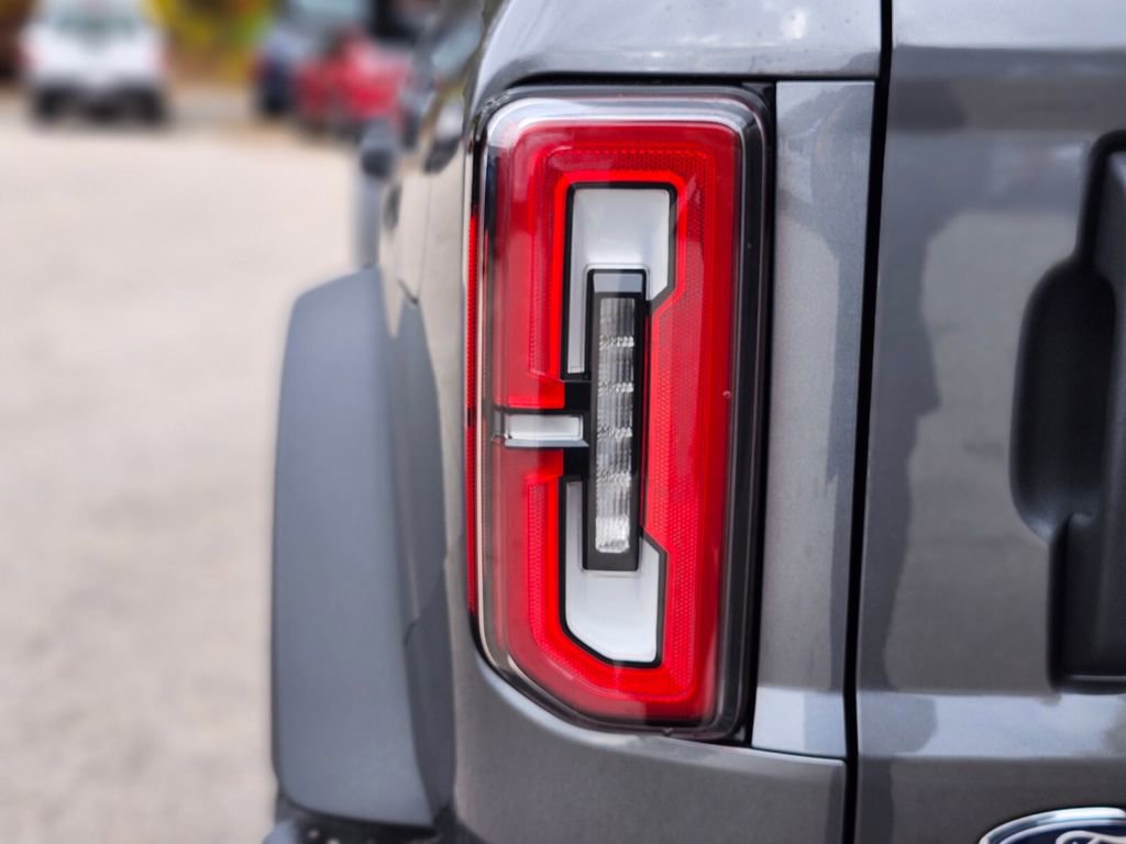 New 2025 Ford Bronco Badlands image 9