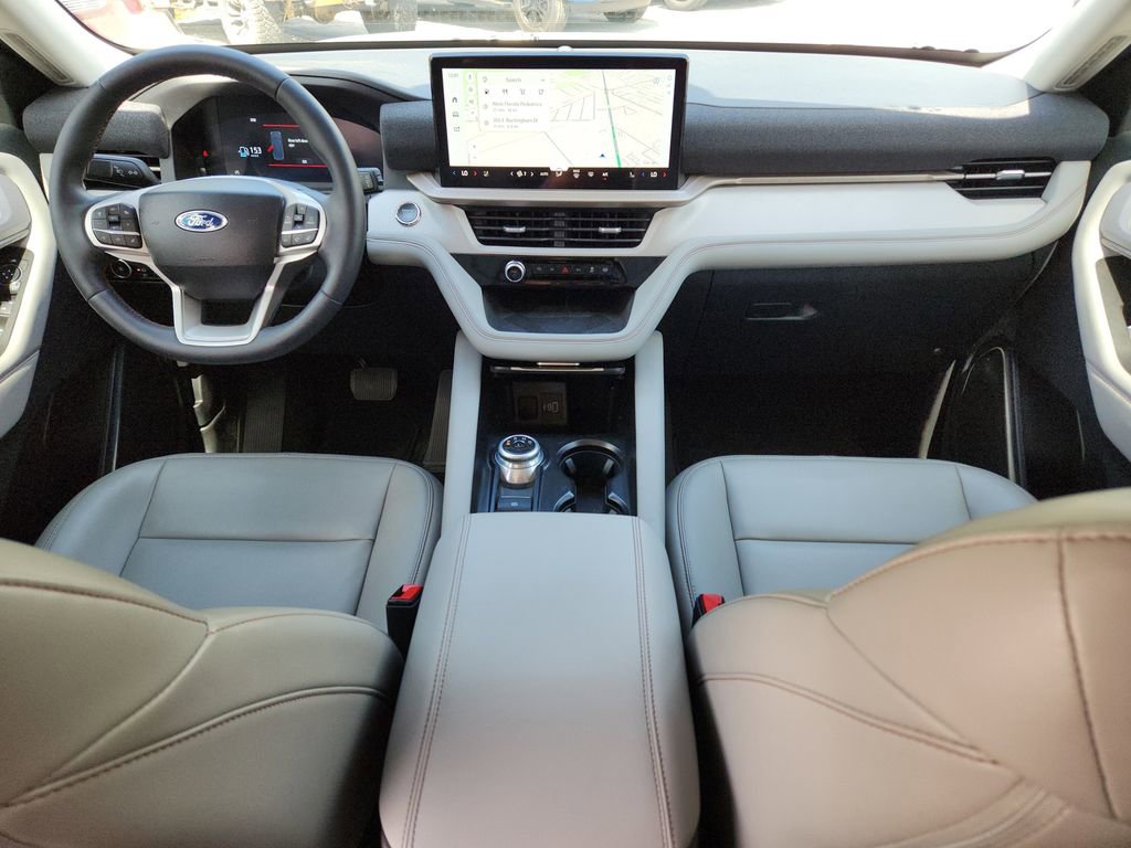Used 2025 Ford Explorer Active w/ Active Comfort Package image 13