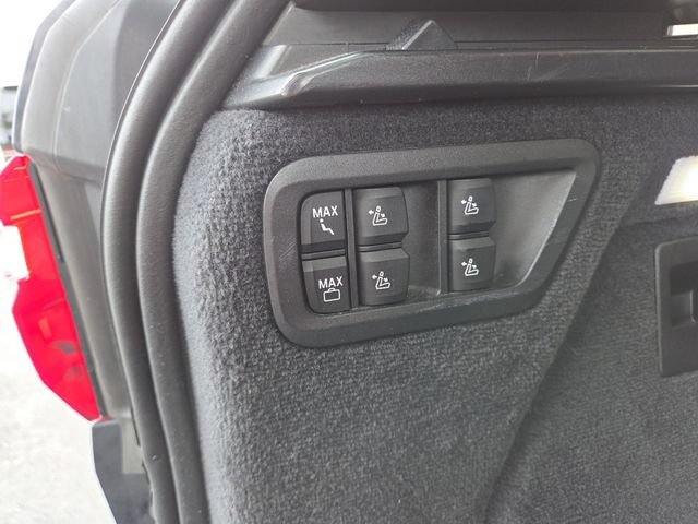 Used 2020 BMW X7 xDrive40i w/ M Sport Package AWD/4WD image 18