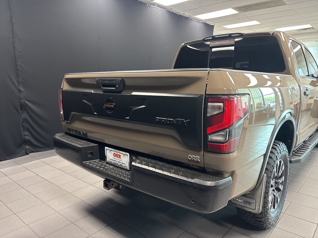 Used 2020 Nissan Titan PRO-4X w/ Pro-4x Convenience Package AWD/4WD image 4
