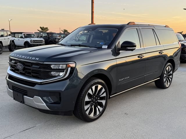 Used 2025 Ford Expedition Max Platinum w/ Driver's Package AWD/4WD image 9