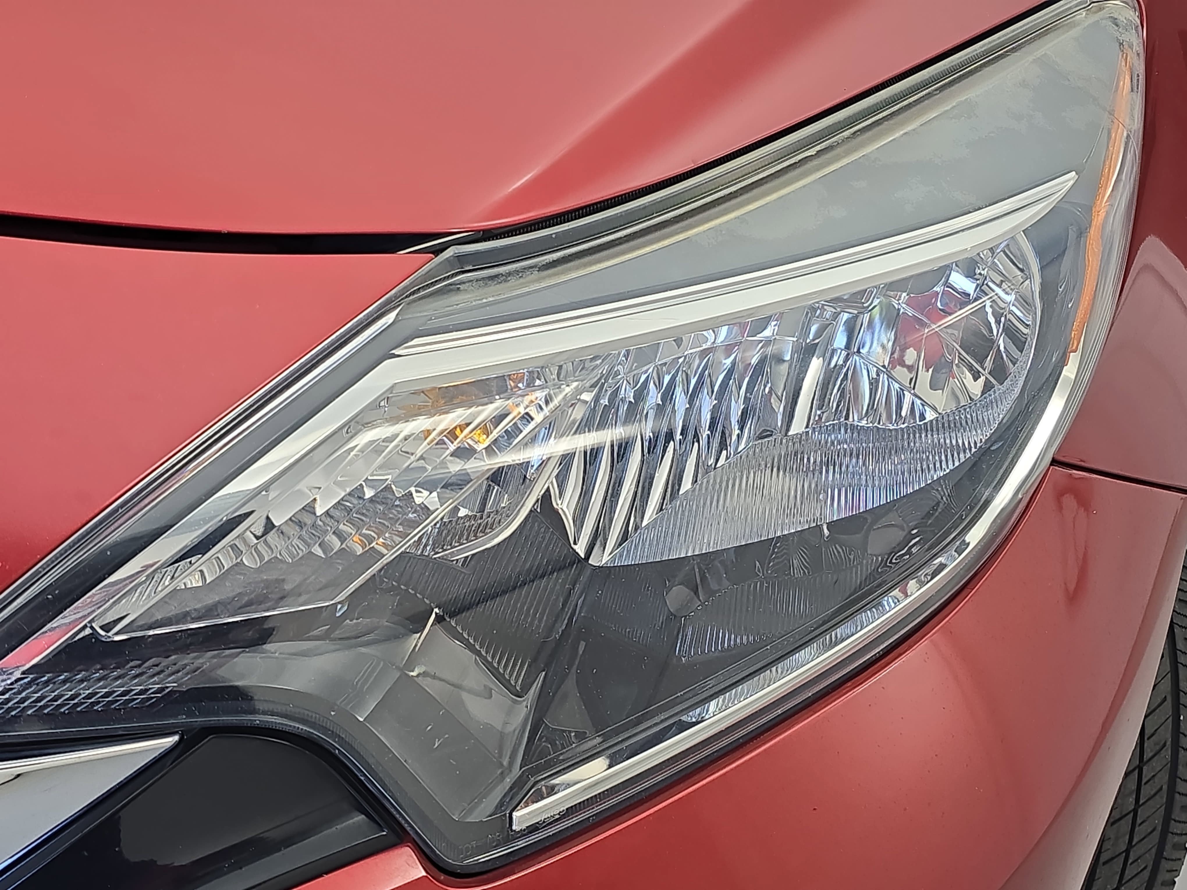 Certified 2018 Nissan Versa Note SR FWD image 29