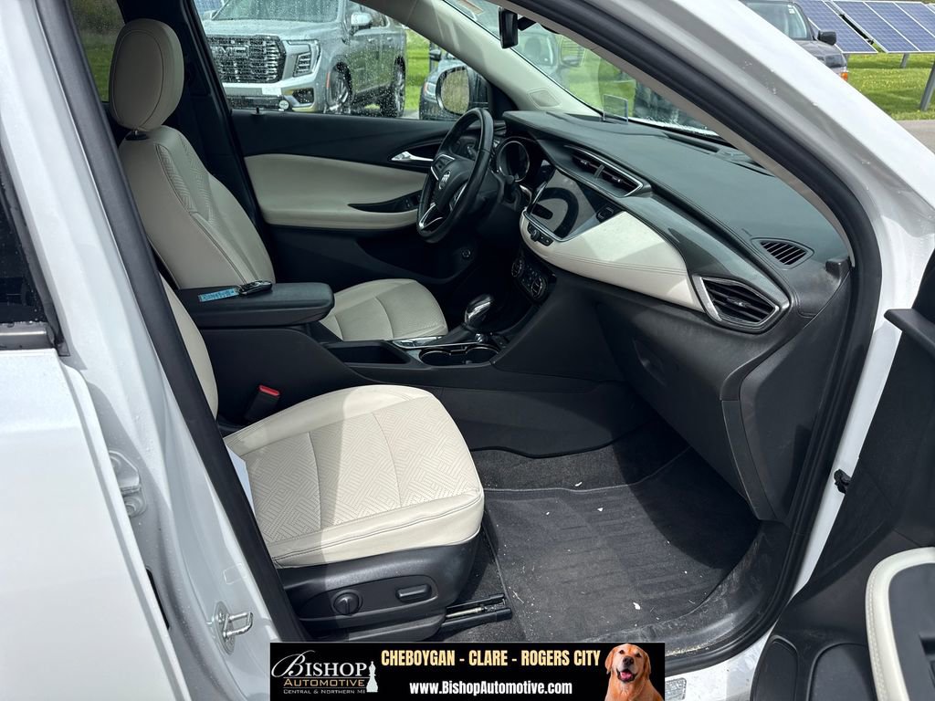 Used 2020 Buick Encore GX Essence w/ Experience Buick Package FWD image 15