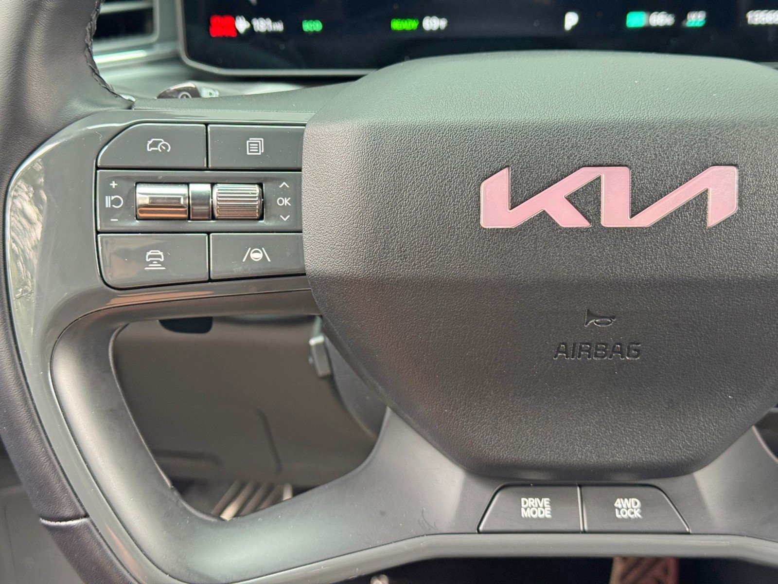 Used 2025 Kia EV9 GT-Line AWD/4WD image 24