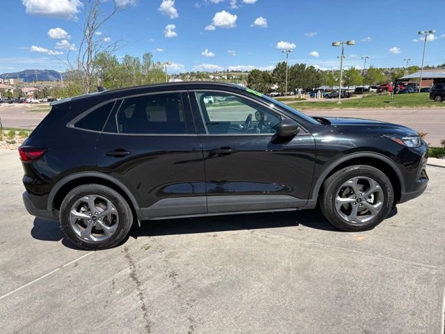 Used 2025 Ford Escape ST-Line AWD/4WD image 9