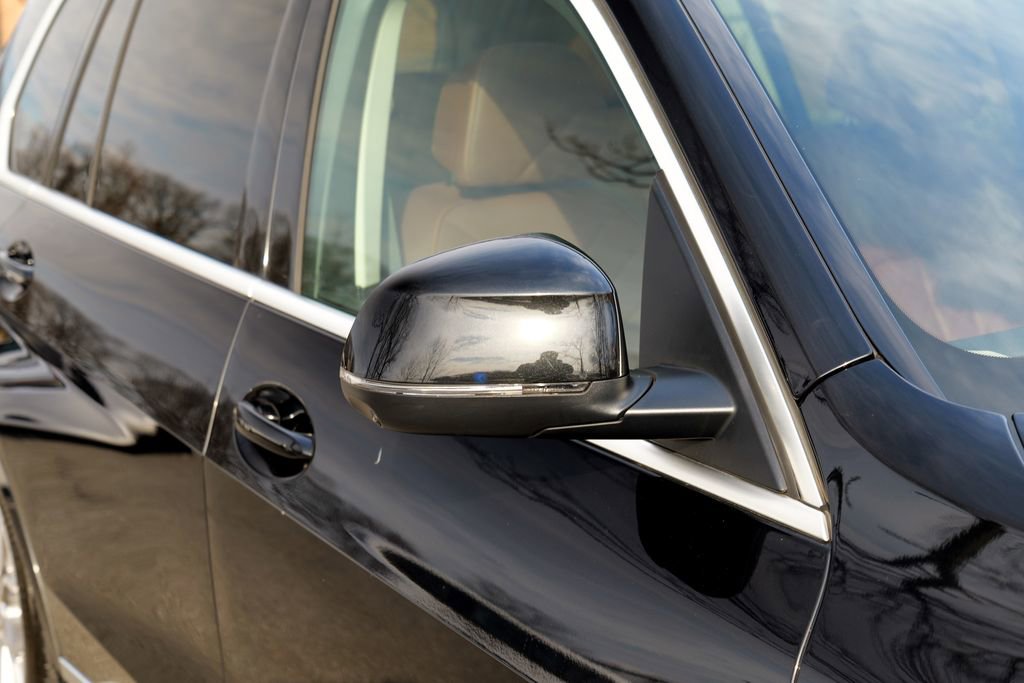 Used 2023 BMW X7 xDrive40i w/ Premium Package image 10