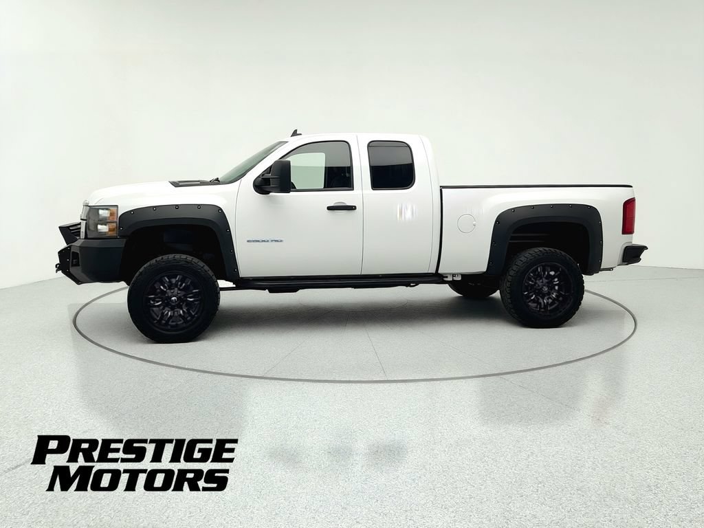 Used 2013 Chevrolet Silverado 2500 LT w/ Interior Plus Package AWD/4WD image 4