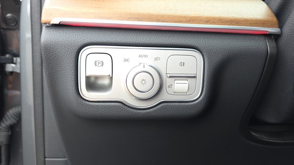 Certified 2025 Mercedes-Benz GLE 350 4MATIC image 13