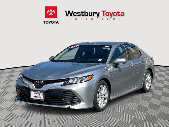Certified 2018 Toyota Camry LE w/ Convenience Package image 5