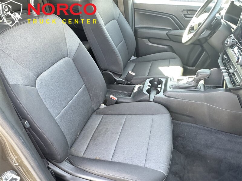 Used 2023 Chevrolet Colorado W/T RWD image 16